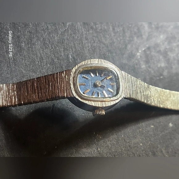 Vintage 50s or early 60s  Benrus Citation womens watch - Picture 4 of 8